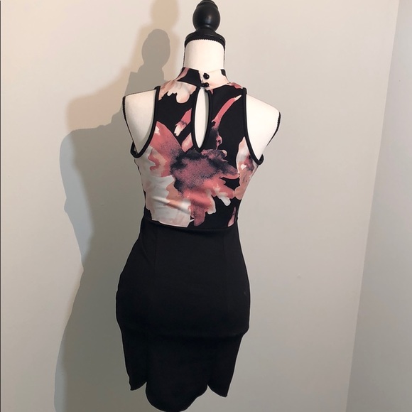 Pretty Spring Dress - Picture 5 of 5